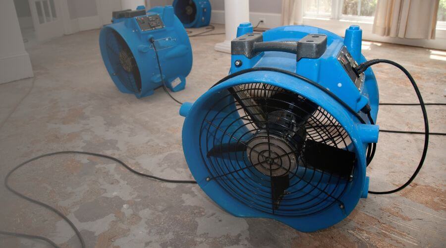 Why choose water damage restoration service for emergency water extraction services in Brockton